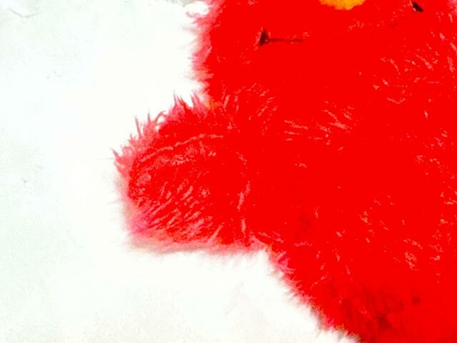 素材はポリエステル。ふわふわのフェイクファー生地