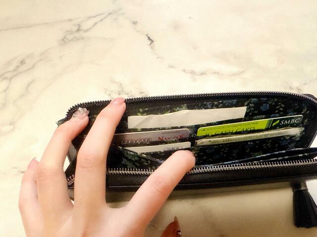 カードも出し入れしやすいです