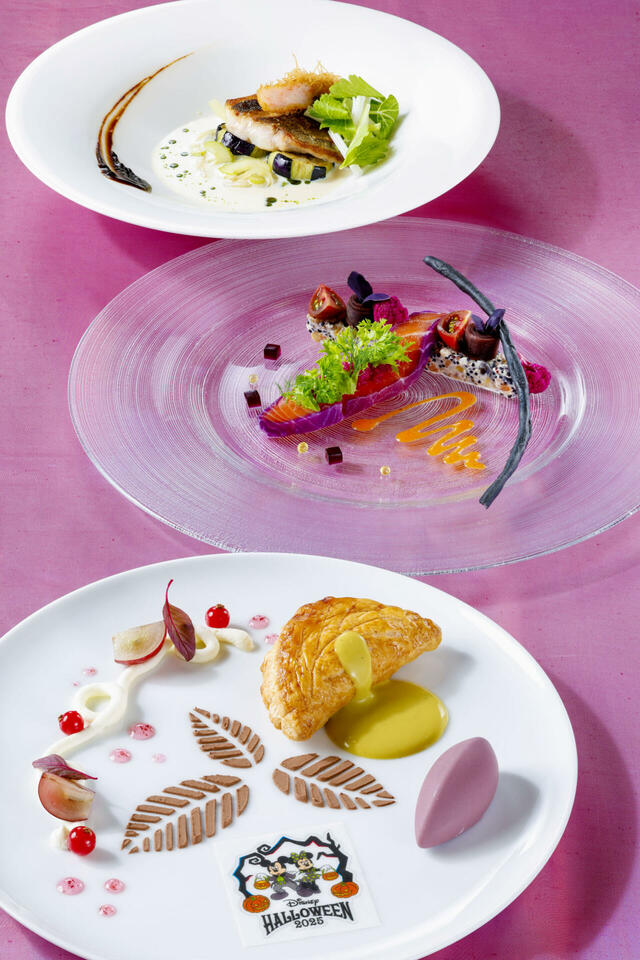 “ディズニー・ハロウィーン”スタイリッシュカンナ（ディナーコース） 15,000円｜東京ディズニーランドホテル「カンナ」