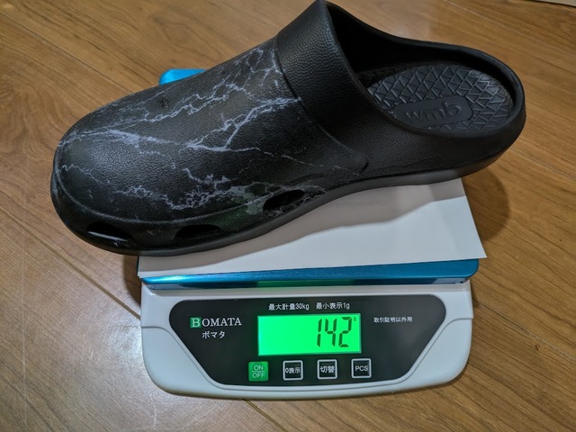 【ワークマン デザインサンダル】重さはLLサイズで片足約142g。これは軽い…！