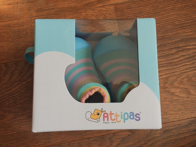 【アディパス ベビーフィート】パッケージもしっかりしていて、プレゼントにも最適