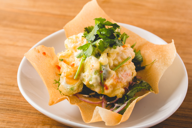 海老とアボカドのチリマヨネーズ