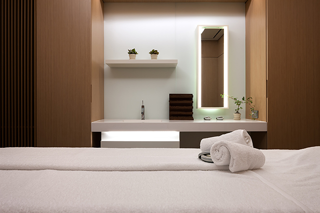 トリートメントやサウナ、ジャグジーなどを楽しめるスパや、キッズルームもあります。　写真提供：シーマークホテル