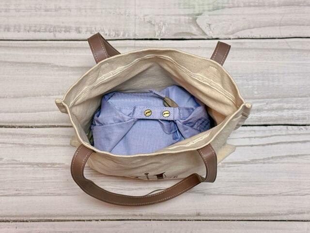 【カルディ 春を感じるコーヒー＆ランチバッグ】A4サイズがちょうど入るトートバッグにも収納可能◎