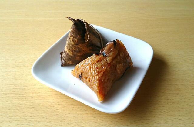 【米久 中華ちまき 570g(6個) 998円】もちもち食感と醬油ベースの味付けがたまらない