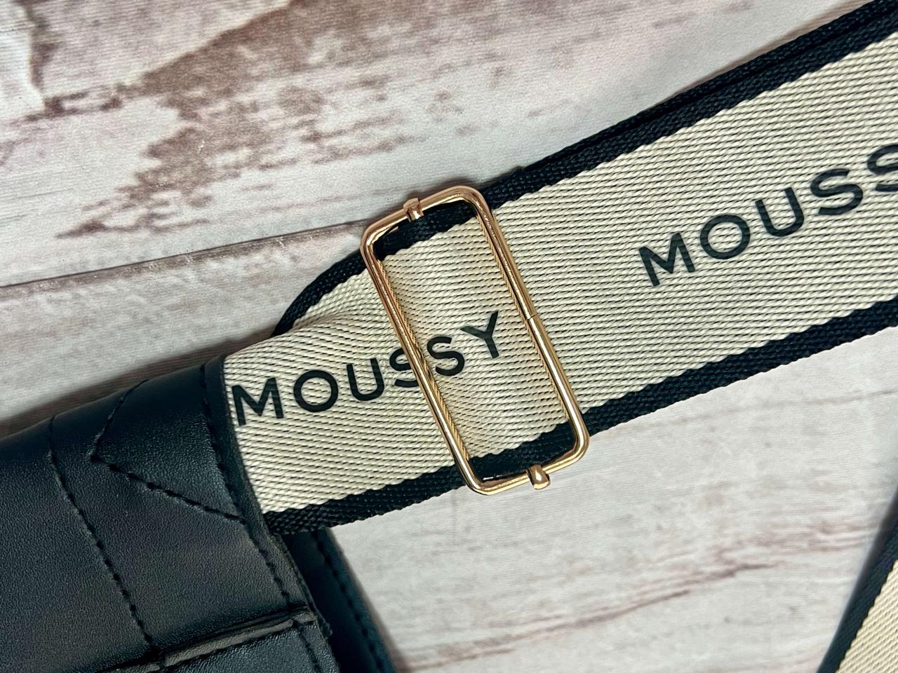 moussy オファー バッグ値段