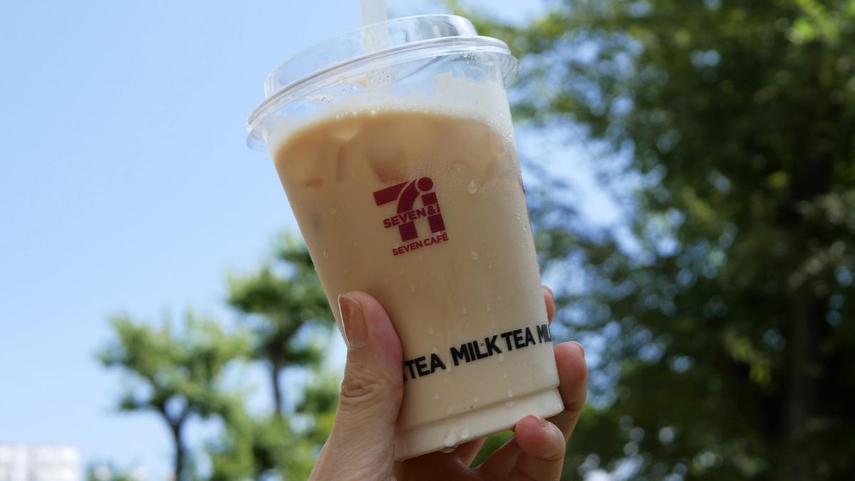 コーヒー党の私ですが、セブンカフェの「アイスミルクティー」にハマっ