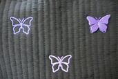 立体&刺繍の蝶モチーフがかわいい