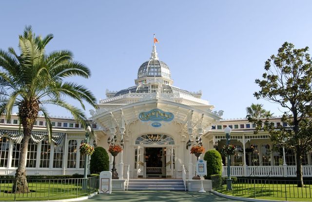 クリスタルパレス・レストラン