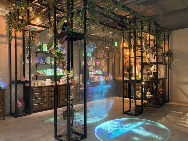 「“THE SECRET” OF SECRET GARDEN」の利用は入場チケットが必要