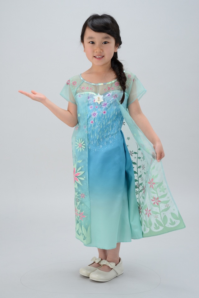 タカラトミー　アナと雪の女王 おしゃれドレス エルサのサプライズ 　3800円　※靴は別売りです