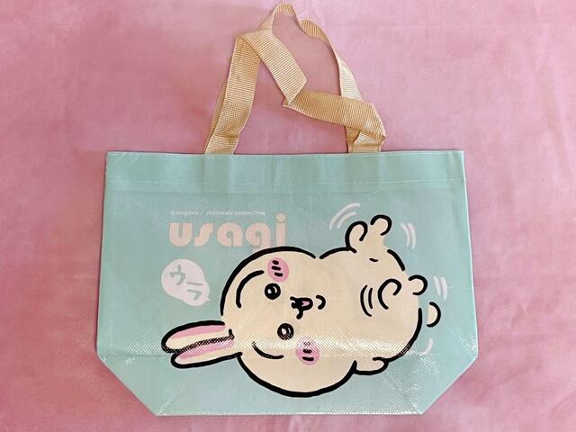 【ちいかわ100円雑貨】もちろん裏面にも同じイラスト入り。