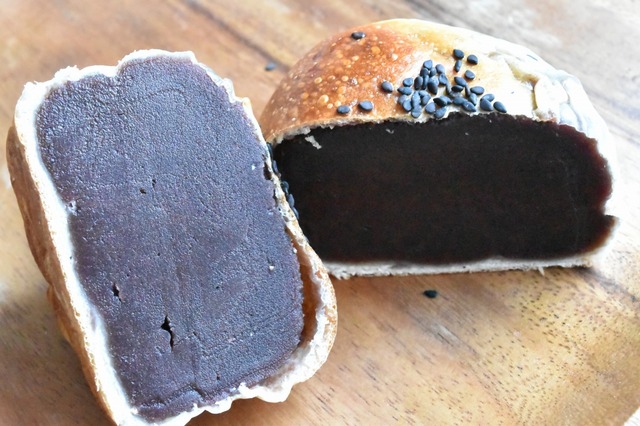 手で持つとずっしりしている