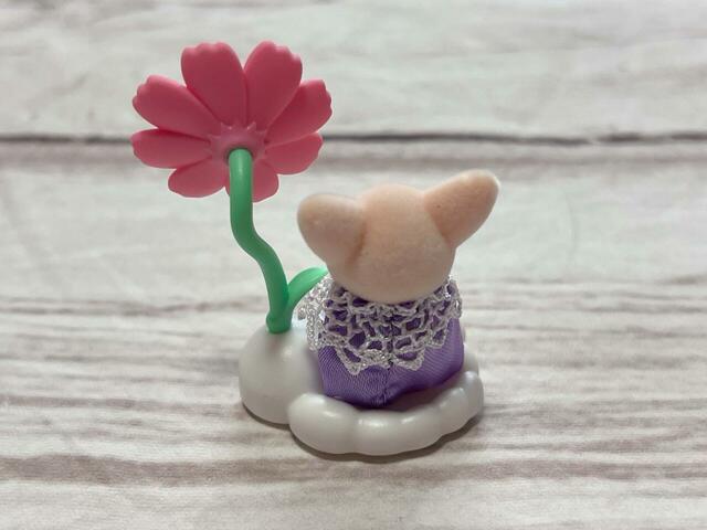 後ろ姿も可憐です♪