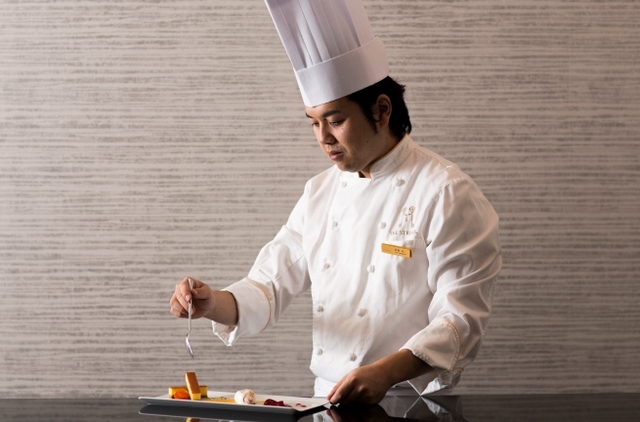 【ザ ストリングス 表参道　製菓長】 高橋 祐二【ファンタジー&ローズ アフタヌーンティー with ANNA SUI】