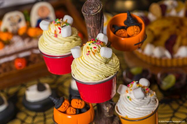 「SNOOPY's Spoooooky Halloween Party」＜期間：2024年9月21日〜11月4日＞【スヌーピーとハロウィンパーティー♪PEANUTSコラボの“秋のスイーツビュッフェ”開催！】