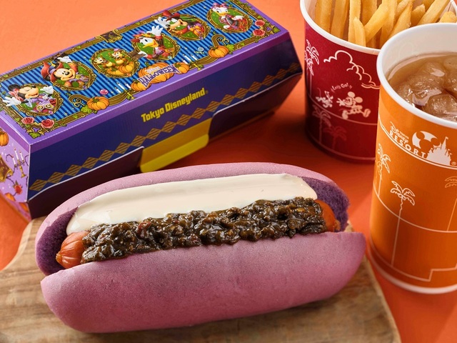 【ディズニー・ハロウィーン】スペシャルメニュー スペシャルセット| ¥1,340 販売場所:リフレッシュメントコーナー