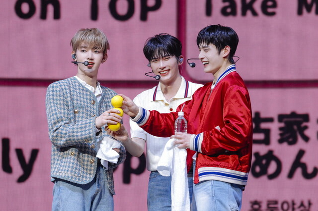 撮影：上山陽介 ©WAKEONE /  LAPONE Entertainment