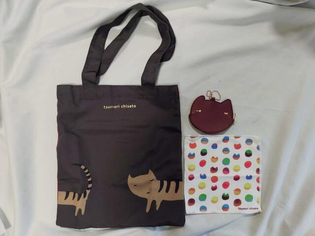 ブランドの人気モチーフである「ネコ」をデザインした3点セットです