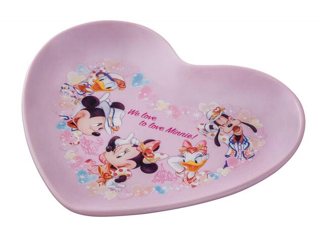 ココアマフィン&ホイップ、スーベニアプレート付き 900円|提供店舗:東京ディズニーランド「スウィートハート・カフェ」、東京ディズニーシー「ホライズンベイ・レストラン」|東京ディズニーリゾート「ミニー・ベスティーズ・バッシュ!」スペシャルメニュー