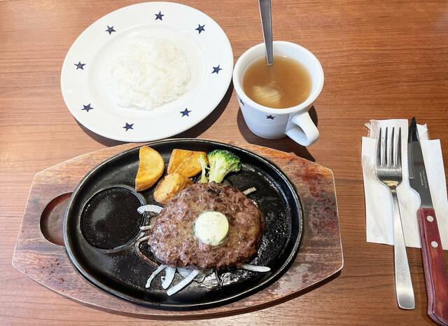 「牛たん100%ハンバーグランチ」（税別1190円）