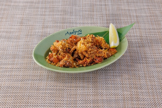 ソフトシェルクラブの唐揚げ 680円(税込748円)