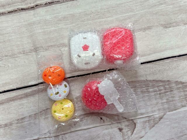 ボックスの中にはこれらが入っています