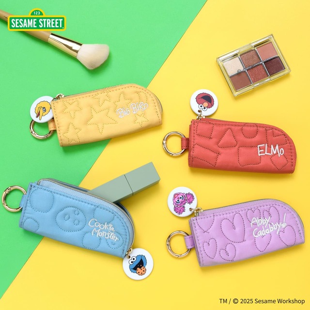 【セサミストリート新商品】「リップケース」1,980円／リップだけでなく、目薬やお薬、アクセサリーなどの小物収納にもぴったり