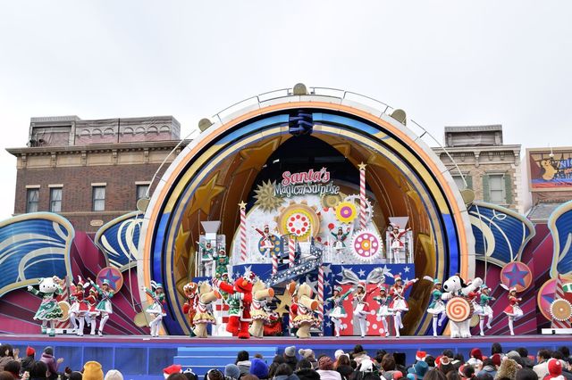 サンタのマジカル・サプライズ｜ユニバーサル・ワンダー・クリスマス｜ユニバーサル・スタジオ・ジャパン
