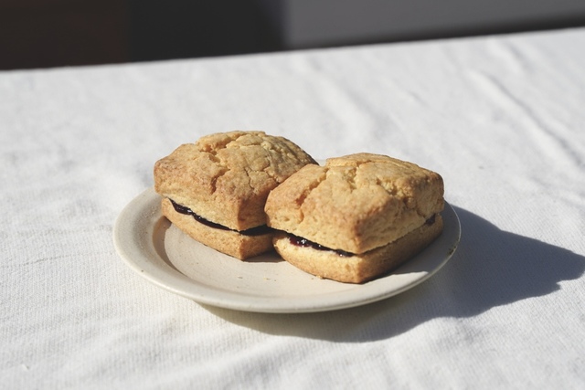 ファイターズ応援企画「限定パン」:Lycka「ハスカップスコーン」