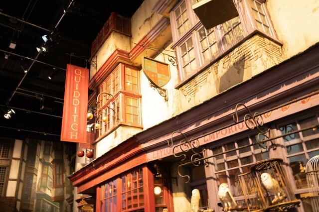 ダイアゴン横丁|ワーナー ブラザース スタジオツアー東京 メイキング・オブ・ハリー・ポッター