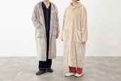 KEYUCA「吸湿発熱とことんあったか着る毛布 男女兼用」￥7,139