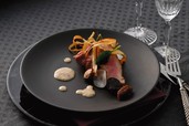 和牛サーロインのグリルと合鴨のロースト、牛蒡とトリュフのソース