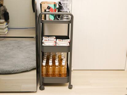 無印良品の「スチールパイプワゴンラック」。スリムに使えるからどの
