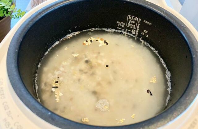 【アイリスオーヤマ ジャー炊飯器3合】なんと50銘柄のお米や新米を、高火力と極厚釜でおいしく炊き上げるすぐれもの