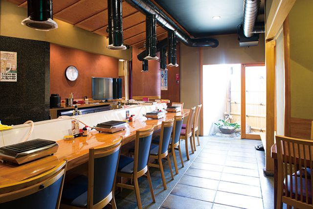 関西・焼肉の名店15／請来軒（十三）　内観