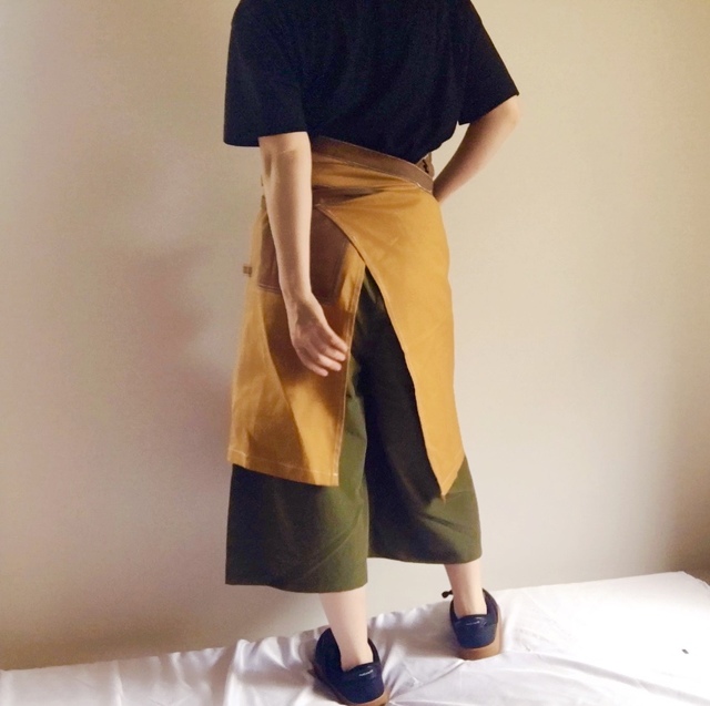 【ワークマン コットンキャンパーウエストエプロン】お尻まで隠れます