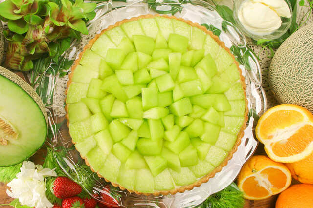 【キル フェ ボン「熊本県産 “肥後グリーンメロン”のタルト」】ホールサイズ（25cm）は14,904円、2025年6月1日（月）～7月14日（月）の販売予定