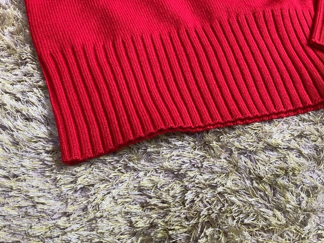 【ロペピクニック　ハイネックラグランニットプルオーバー】着丈52、バスト116、裄丈77.7cm。ワンサイズです