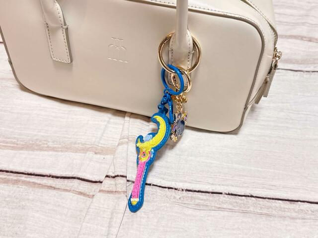 セットでバッグにつけるとこんな感じに♪かわいすぎる！『美少女戦士セーラームーン』ローソンオリジナルグッズ2種