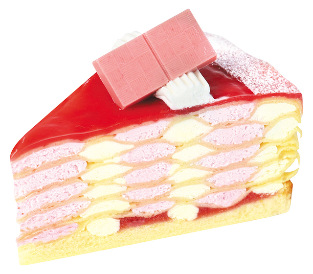 「LOOK彩色苺ミルクレープ(あまおう苺)」 税込561円