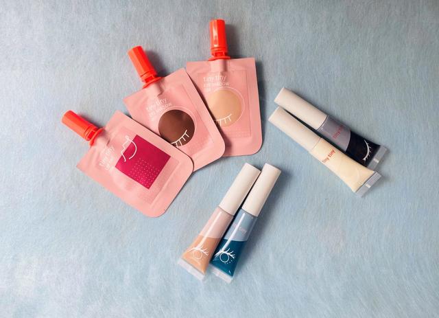 ニコアンドのコスメライン「tiny tiny（ティニーティニー）」どれもスリムなので持ち運びも便利♪