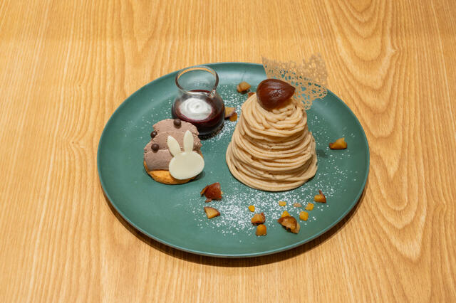 ミッフィーと秋のモンブラン 1,590円