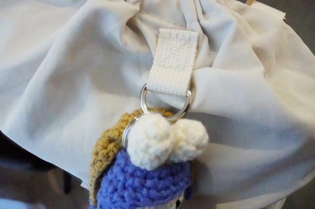 【3COINS マザーズバッグ/JAPAN AIRLINES】キーホルダーなどを取り付けられるDカンも付いています